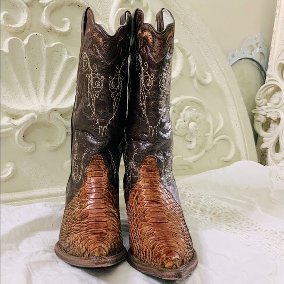 J.B. Dillon Leather Snip Toe Western Boot - Picture 5 of 10